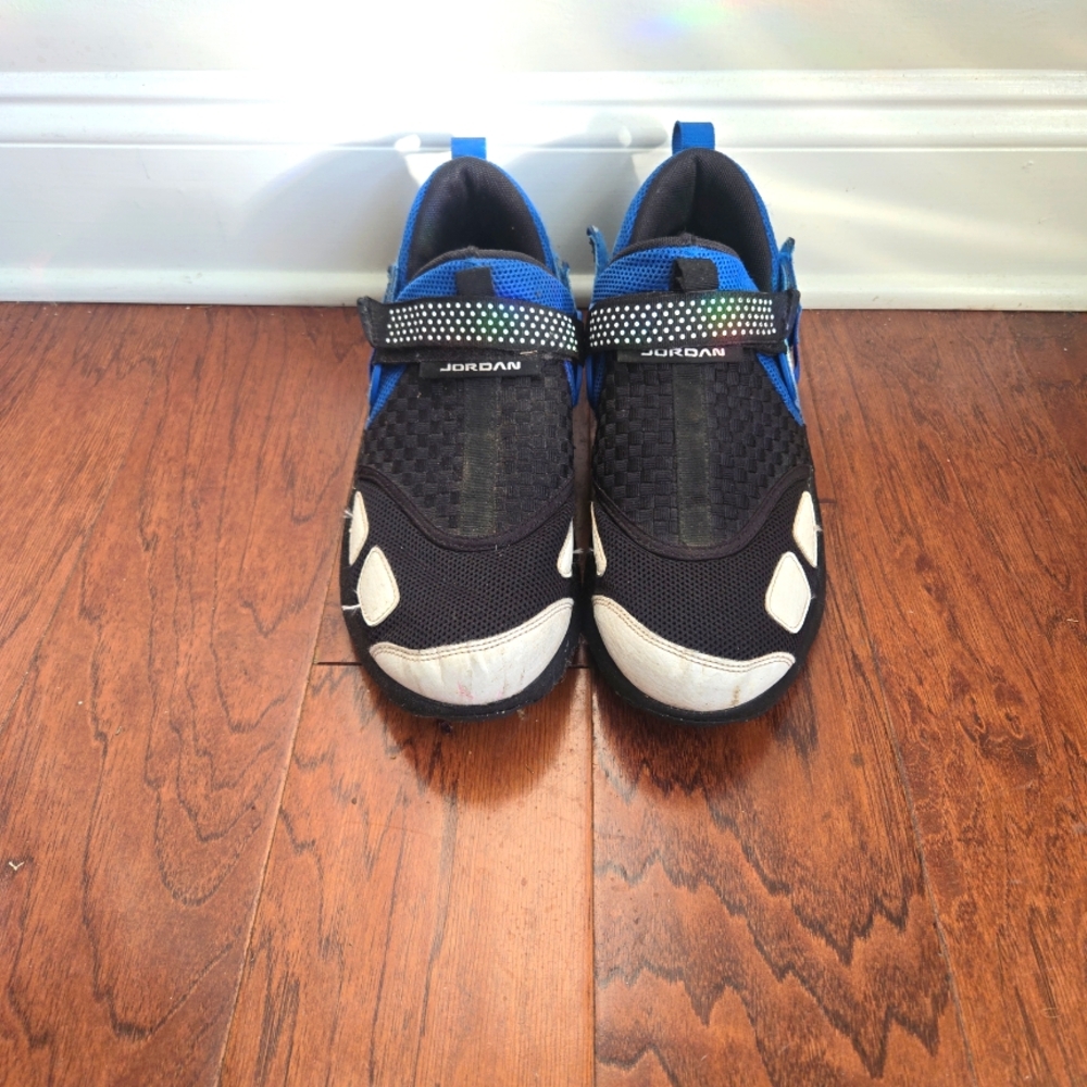 Nike Jordan Air Trunner Black and Electrical Blue with white details Size 11 - Picture 3 of 6